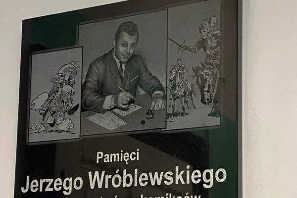Godzinę po odsłonięciu tablicy Wróblewskiego ktoś złożył donos w wydziale oświaty. Wojtasiński o hejterach