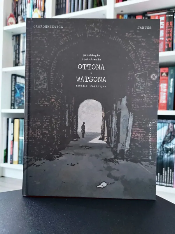okładka komiksu "Przebiegłe dochodzenia Ottona i Watsona: Esencja/Romantyzm"